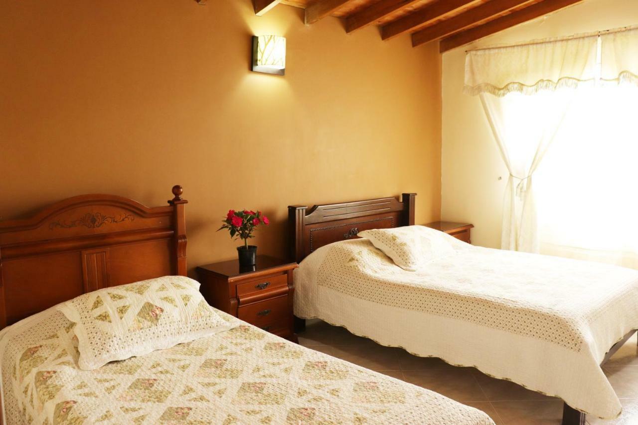 Mayorca Homestay Медельїн Екстер'єр фото