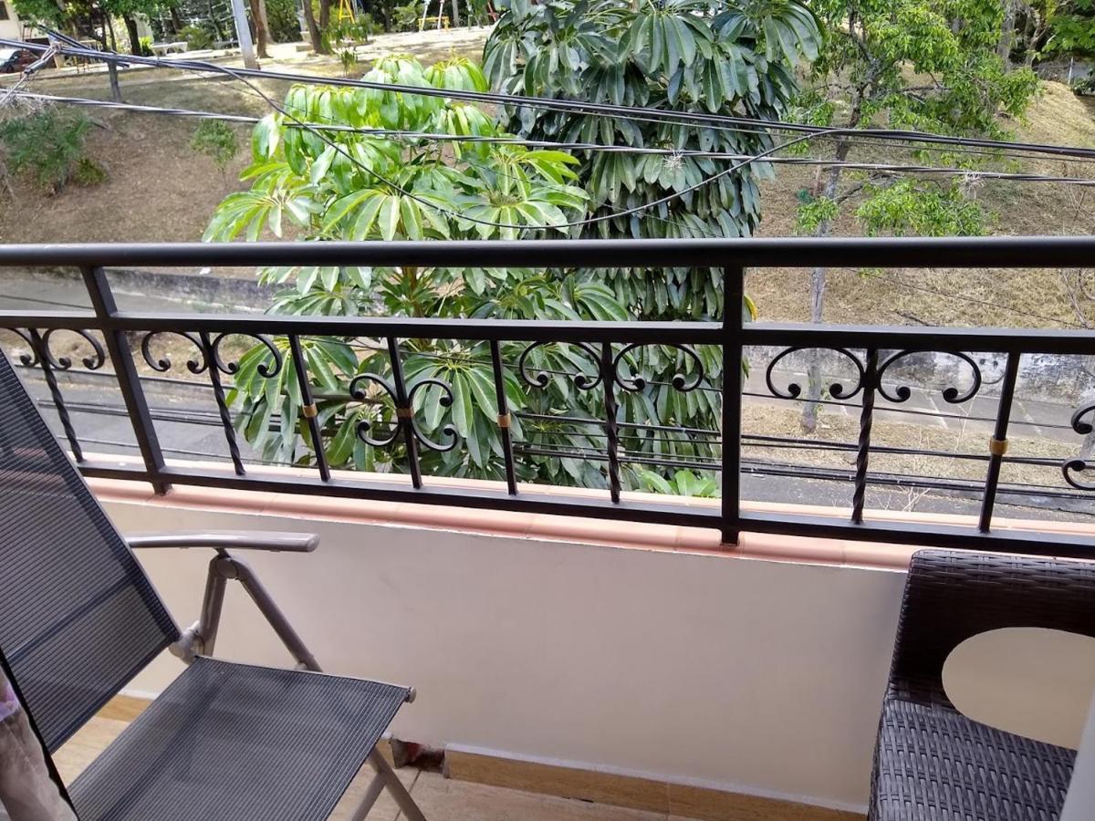 Mayorca Homestay Медельїн Екстер'єр фото